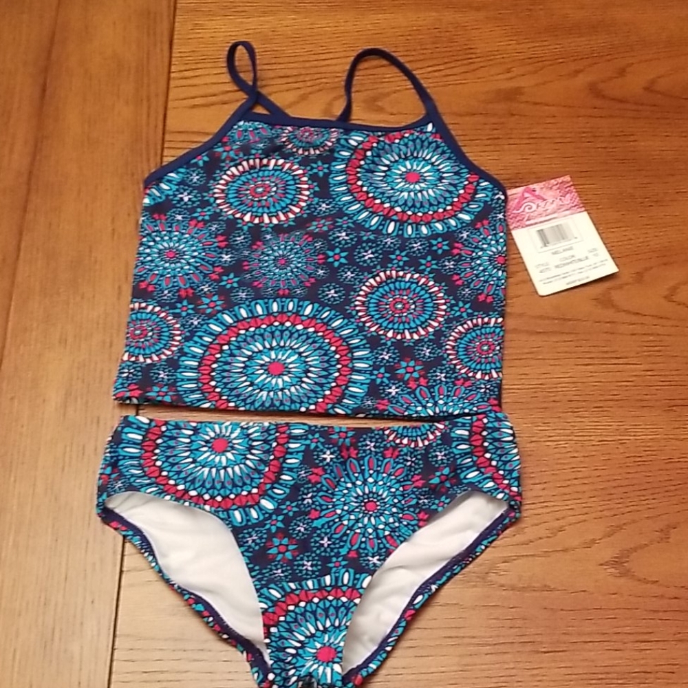 Nwt Kanu Surf swimsuit, tankini , 10 yrs
